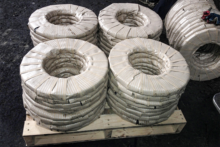 Individual package with wood pallet 