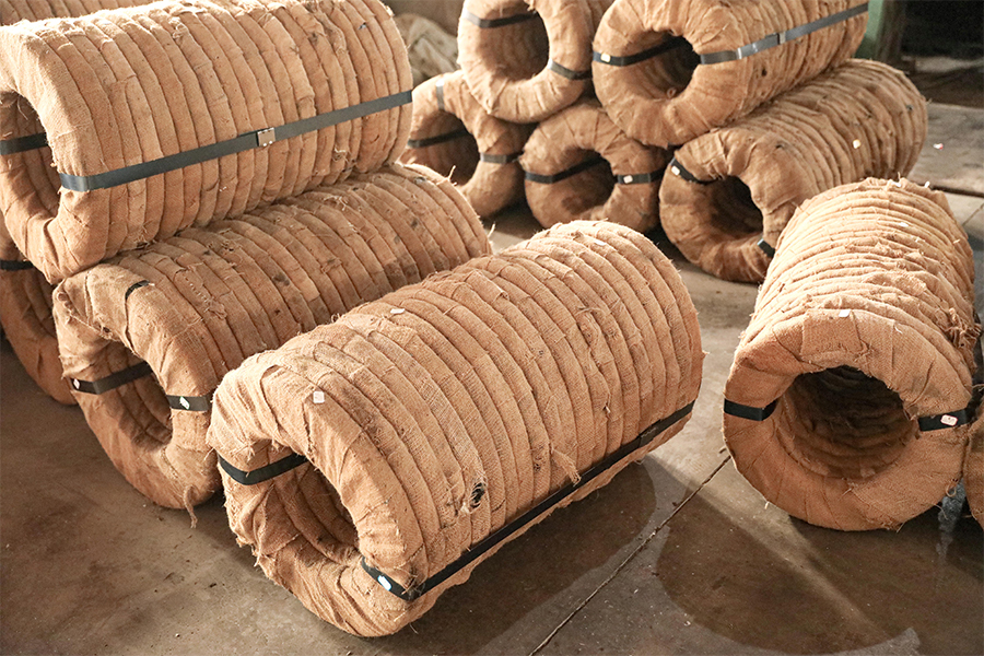 Individual package with jute