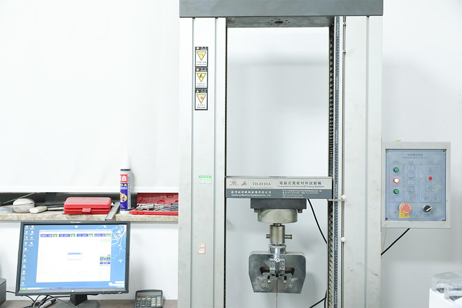 Tensile testing machine  